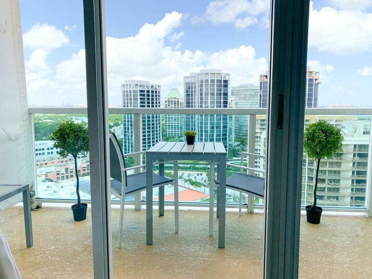 City View Balcony Steps From Restaurants, Peacock Park & Marina Miami Kültér fotó